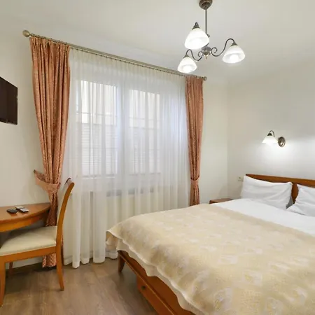 North Blue-velvet, Parking *