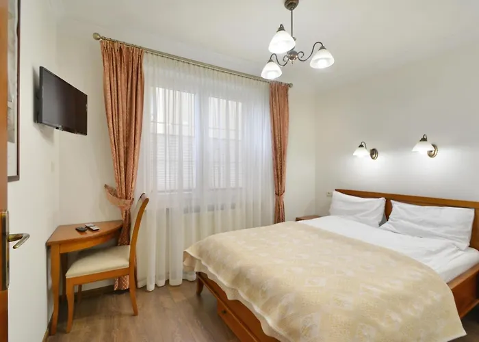 North Blue-velvet, Parking *