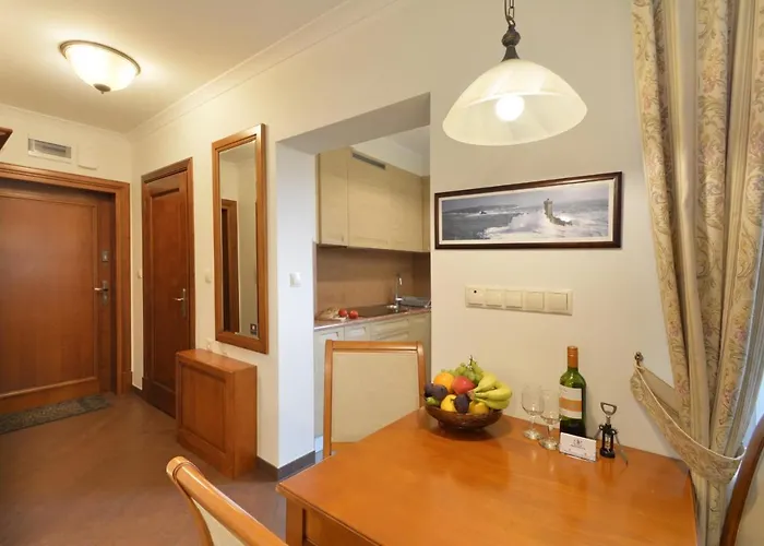 North Blue-velvet, Parking Lägenhet Ustka