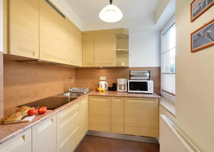 North Blue-velvet, Parking Ustka